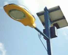 Sistema de luces de calle LED y solar autónomo